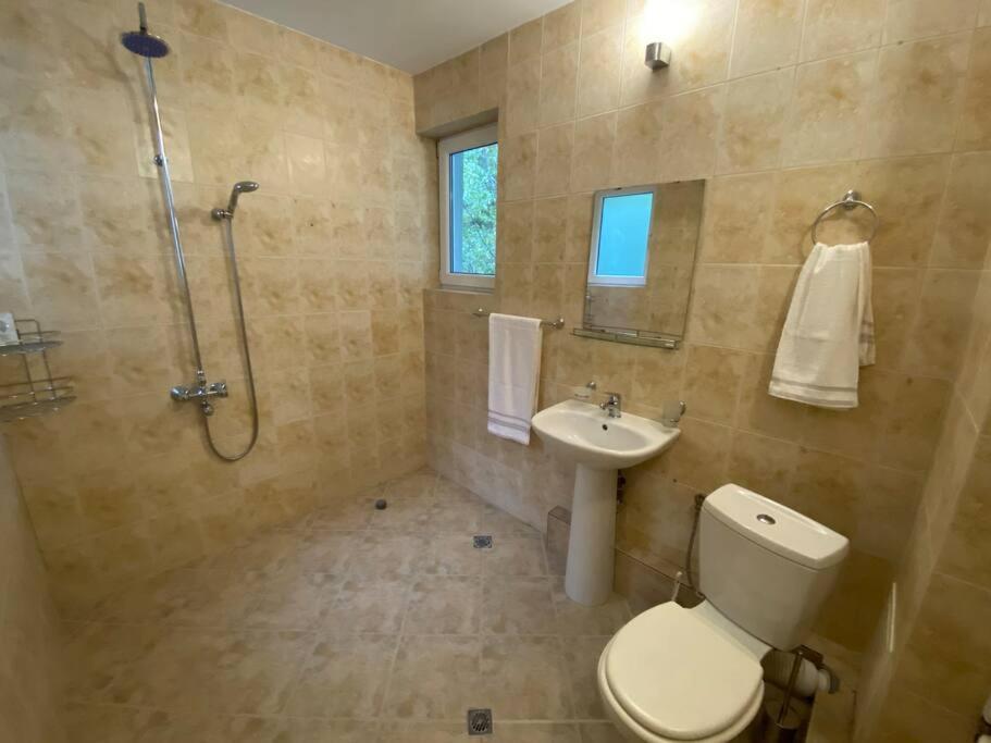 Apartment Happy Place Akatcia Veliko Tárnovo Exterior foto